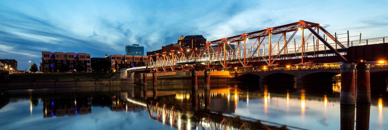shutterstock_709531108-des-moines-cropped